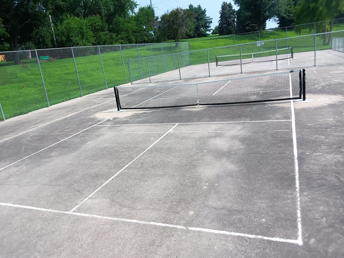 Roanoke Park Pickleball Courts