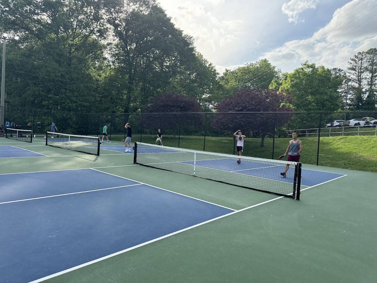 Larry Bell Park Pickleball Courts