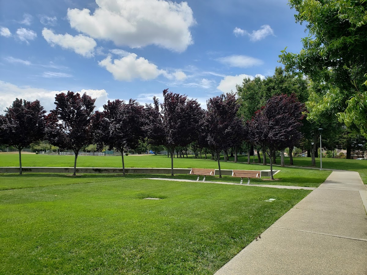 Quinlan Community Center