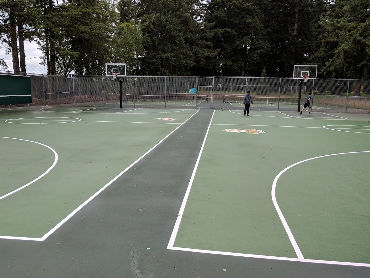 Crossroads Park Pickleball and Tennis Courts