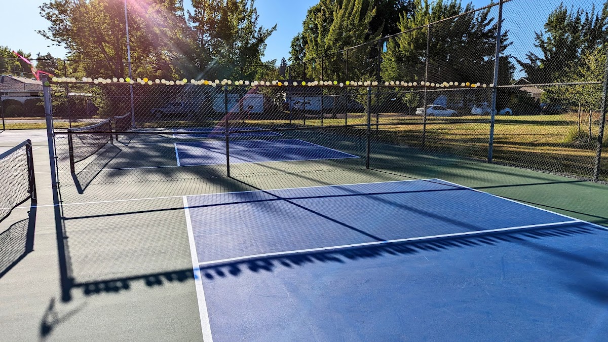 Westmoreland Park Pickleball Courts