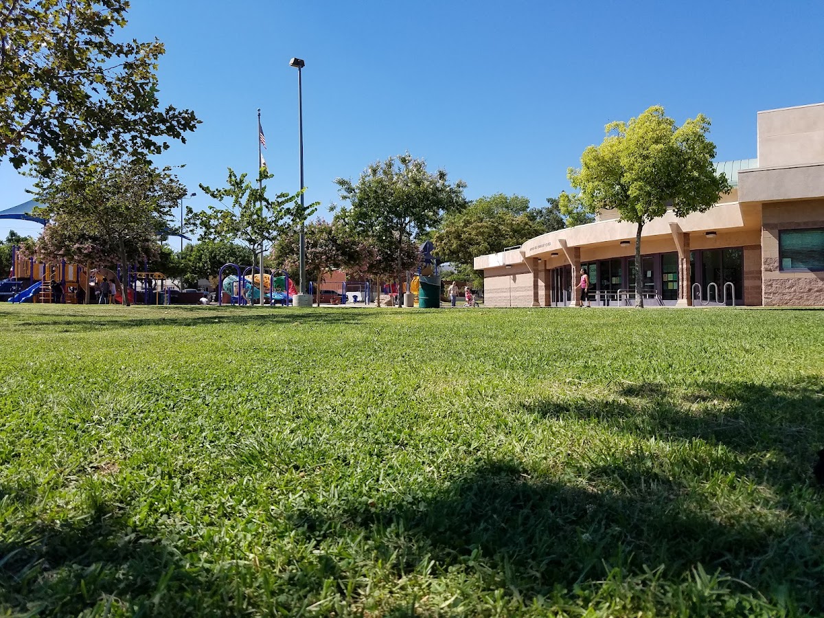 Granada Hills Recreation Center (Petit Park) Pickleball