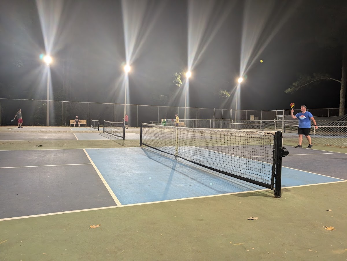 North Hills Park Pickleball Courts