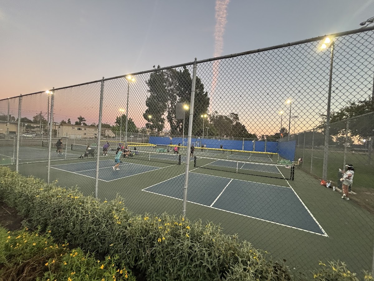 Veterans Park Pickleball Courts LB