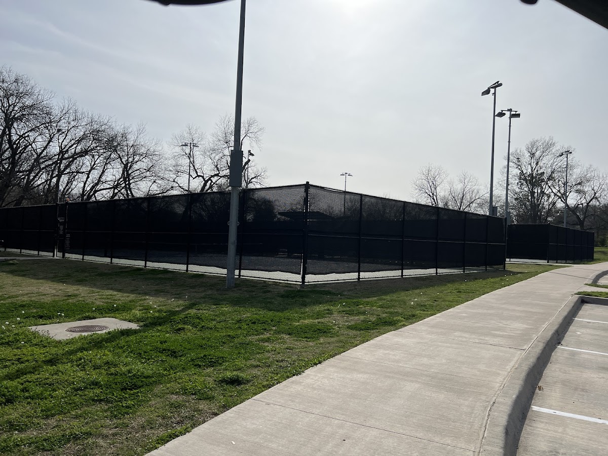 Finch Park Pickleball Court
