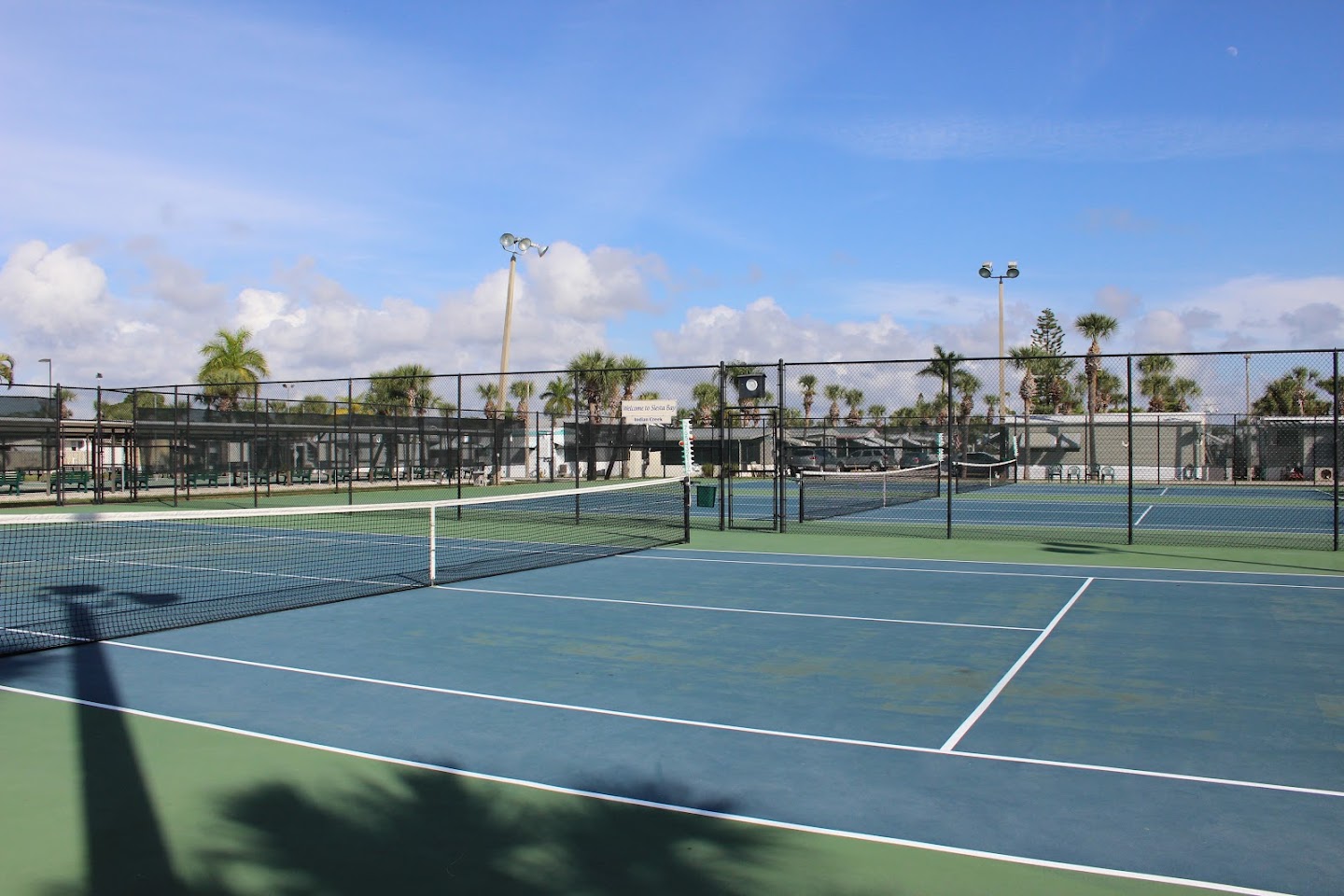 Wa-Ke Hatchee Outdoor Courts